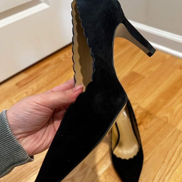 Talbots Women’s Black Suede Scalloped Pointed Toe Heel Size 8.5 - Picture 7 of 10